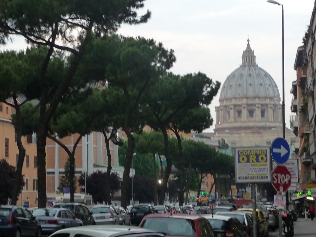 Hotel Domus Roma Zewnętrze zdjęcie