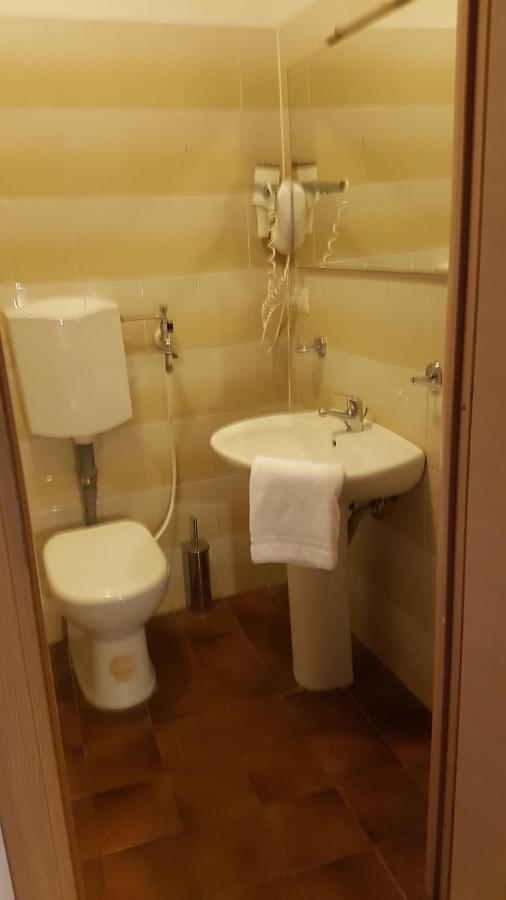 Hotel Domus Roma Zewnętrze zdjęcie